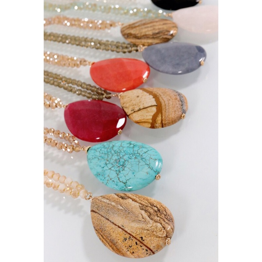 NATURAL STONE TEARDROP PENDANT GLASS BEAD NECKLACE - Picture 4 of 7